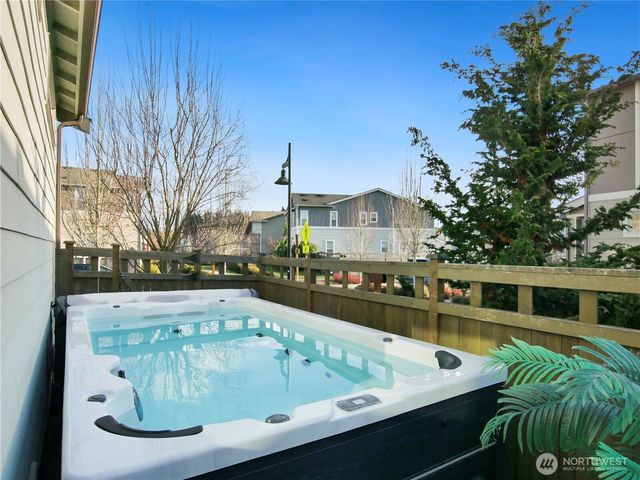 32749 Maple Avenue SE, Black Diamond, WA 98010