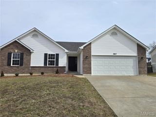 360 Dry Fork Crossing, Warrenton, MO 63383