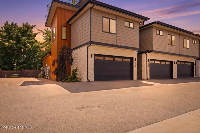 4738 W Kona Dr, Coeur D'alene, ID 83814