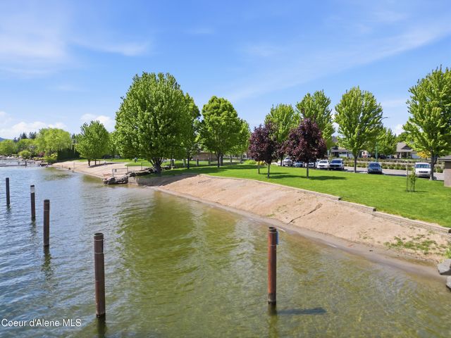 4738 W Kona Dr, Coeur D'alene, ID 83814