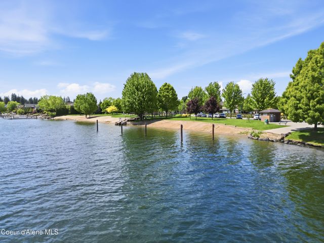 4738 W Kona Dr, Coeur D'alene, ID 83814