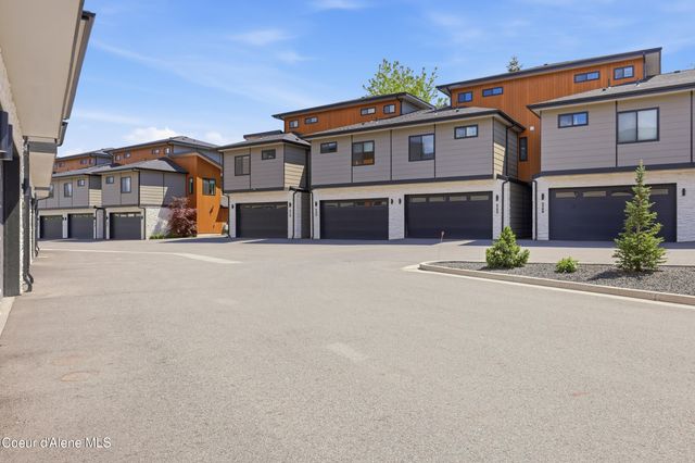 4738 W Kona Dr, Coeur D'alene, ID 83814