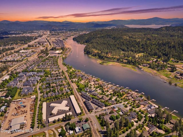 4738 W Kona Dr, Coeur D'alene, ID 83814