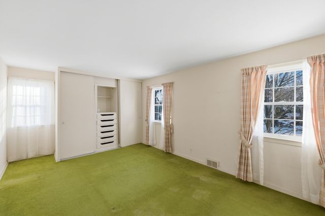 924 Bellclaire Avenue Se, East Grand Rapids, MI 49506