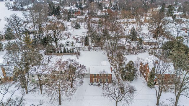 924 Bellclaire Avenue Se, East Grand Rapids, MI 49506