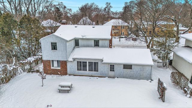 924 Bellclaire Avenue Se, East Grand Rapids, MI 49506