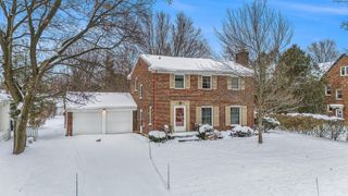 924 Bellclaire Avenue Se, East Grand Rapids, MI 49506
