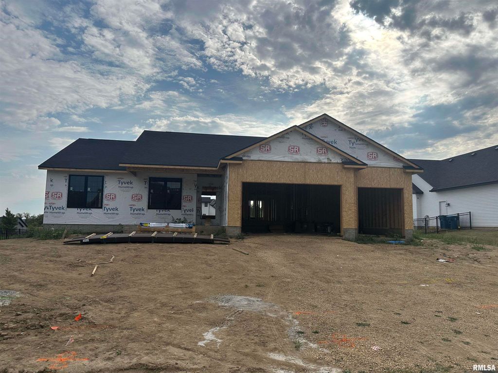 290 ANN Avenue, Riverdale, IA 52722