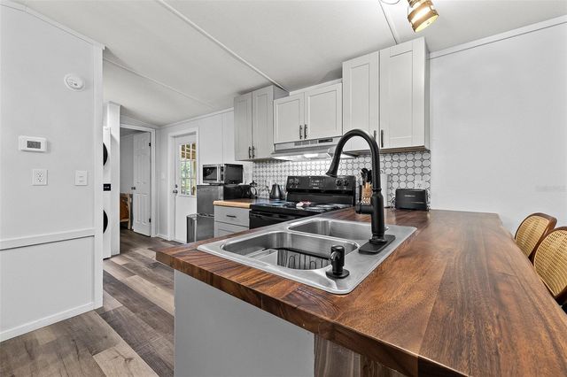 341 SW YALE TERRACE, Fort White, FL 32038