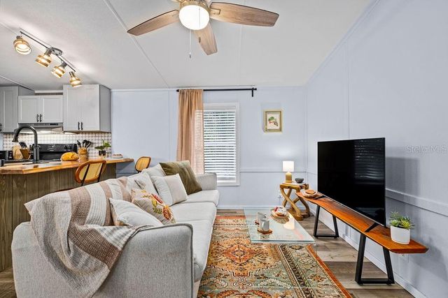 341 SW YALE TERRACE, Fort White, FL 32038