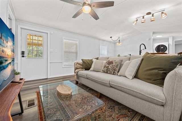 341 SW YALE TERRACE, Fort White, FL 32038