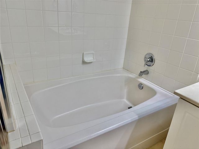 2490 LANCIEN COURT 4, Orlando, FL 32826