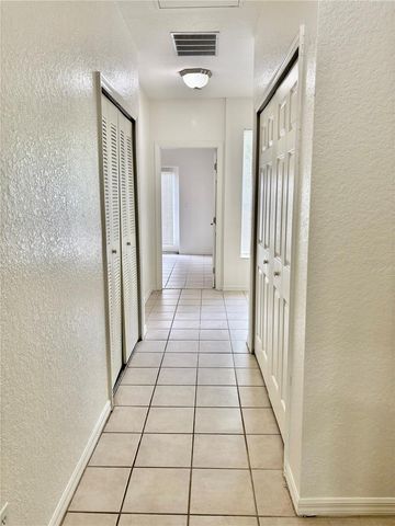 2490 LANCIEN COURT 4, Orlando, FL 32826