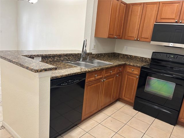 2490 LANCIEN COURT 4, Orlando, FL 32826