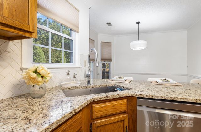 944 Evian Lane, Matthews, NC 28105
