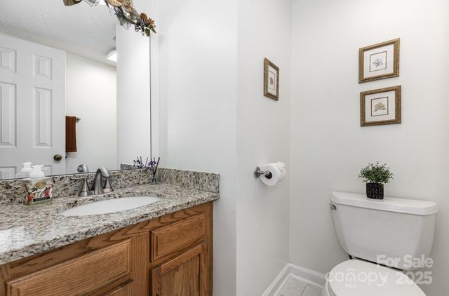 944 Evian Lane, Matthews, NC 28105