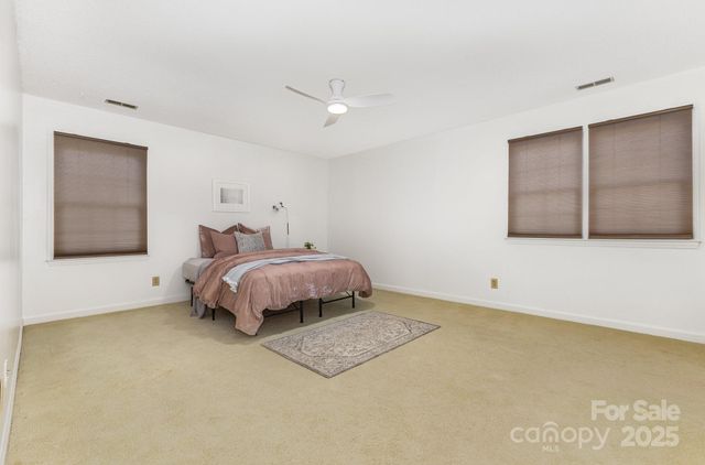 944 Evian Lane, Matthews, NC 28105