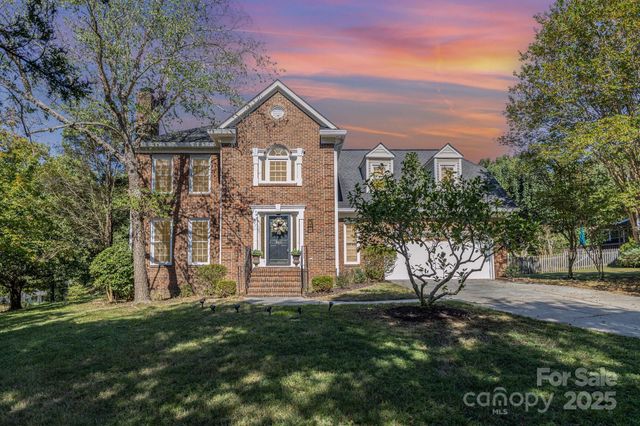 944 Evian Lane, Matthews, NC 28105