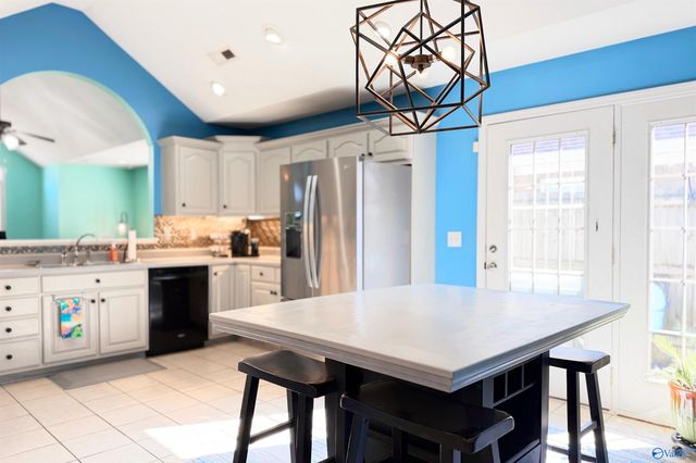 1523 Oak Lea Road SW, Decatur, AL 35603