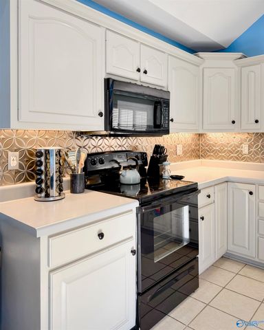 1523 Oak Lea Road SW, Decatur, AL 35603