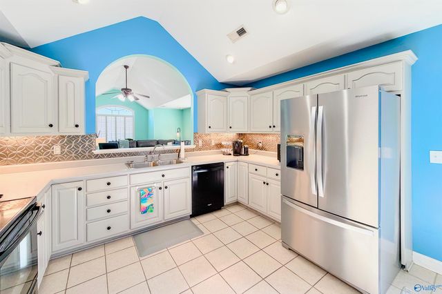 1523 Oak Lea Road SW, Decatur, AL 35603