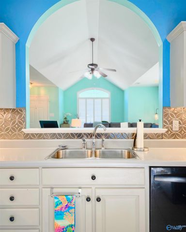 1523 Oak Lea Road SW, Decatur, AL 35603