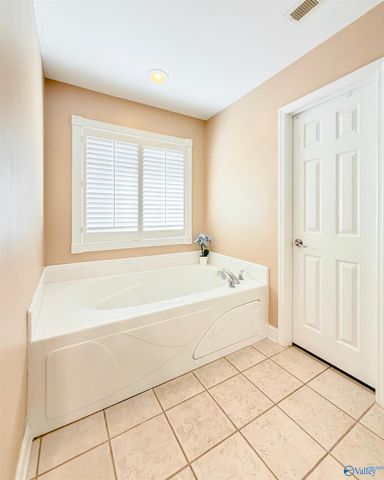 1523 Oak Lea Road SW, Decatur, AL 35603