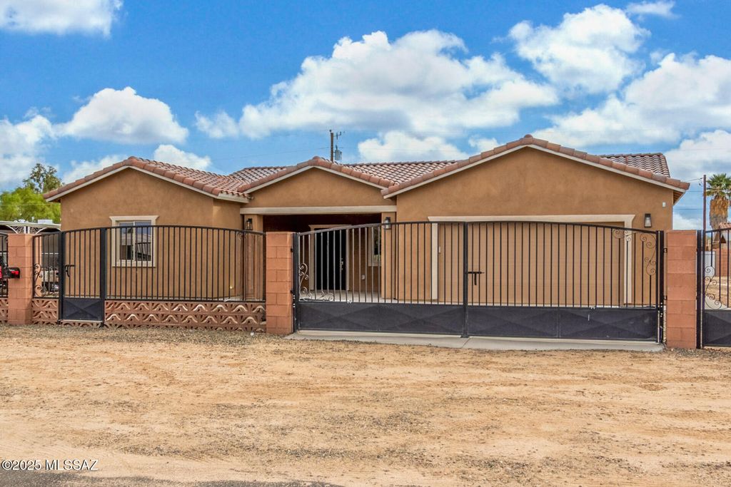 12636 N Hendricks Drive, Marana, AZ 85653