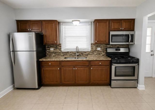 11447 S Natoma Avenue, Worth, IL 60482
