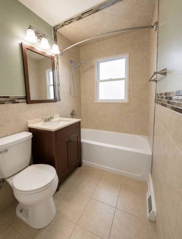 11447 S Natoma Avenue, Worth, IL 60482