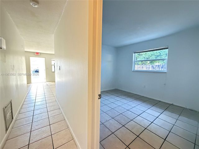 951 SW 16th St 1-2, Fort Lauderdale, FL 33315