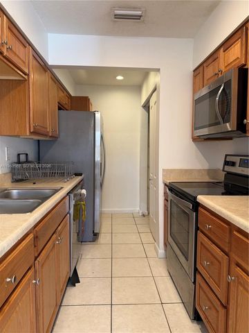 951 SW 16th St 1-2, Fort Lauderdale, FL 33315