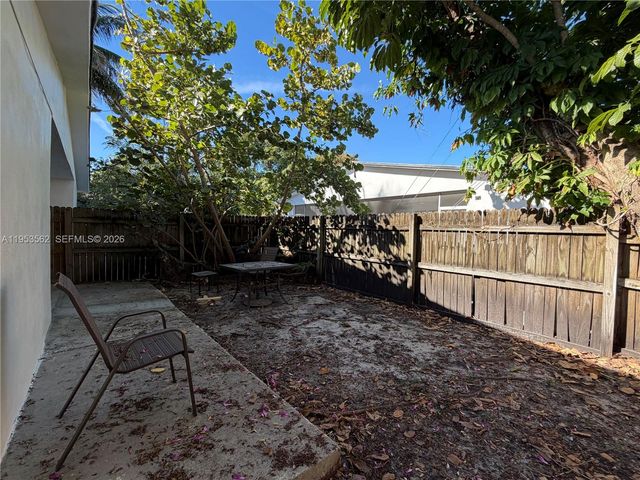 951 SW 16th St 1-2, Fort Lauderdale, FL 33315