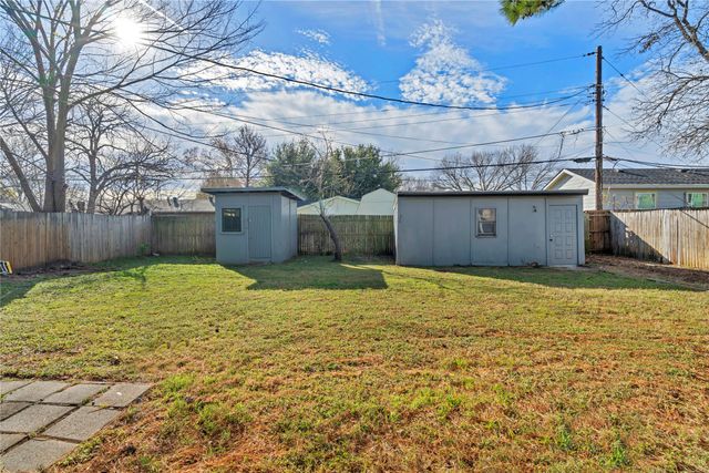 210 Slaughter Street, Arlington, TX 76011