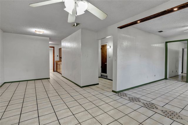 210 Slaughter Street, Arlington, TX 76011