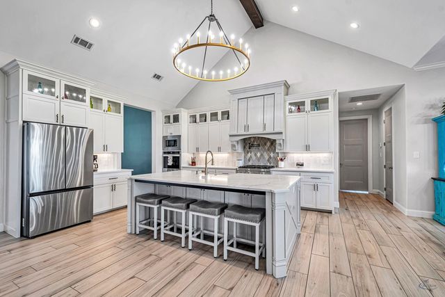 5705 E County Rd 94, Midland, TX 79706