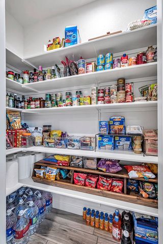 5705 E County Rd 94, Midland, TX 79706