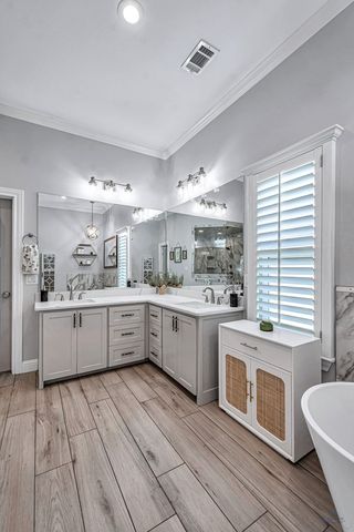 5705 E County Rd 94, Midland, TX 79706