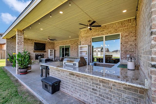 5705 E County Rd 94, Midland, TX 79706