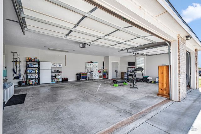 5705 E County Rd 94, Midland, TX 79706