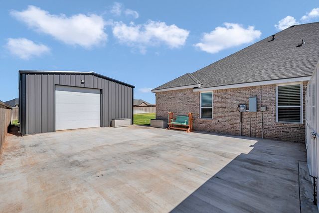 5705 E County Rd 94, Midland, TX 79706