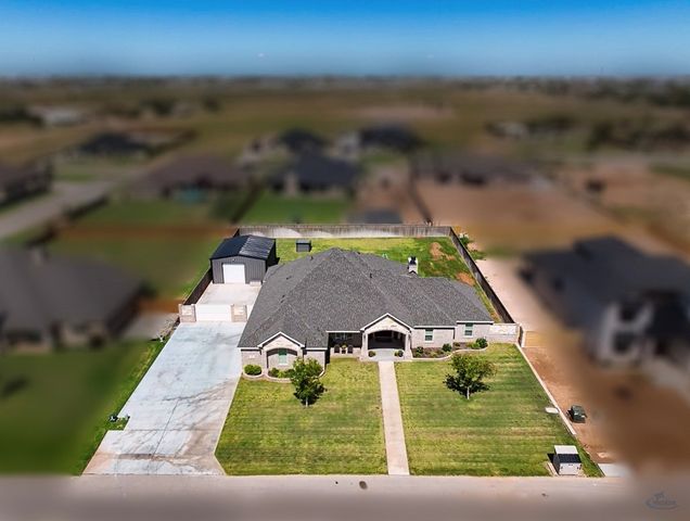 5705 E County Rd 94, Midland, TX 79706