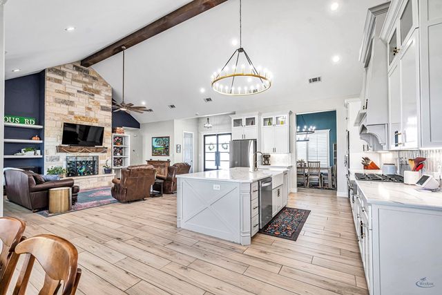 5705 E County Rd 94, Midland, TX 79706