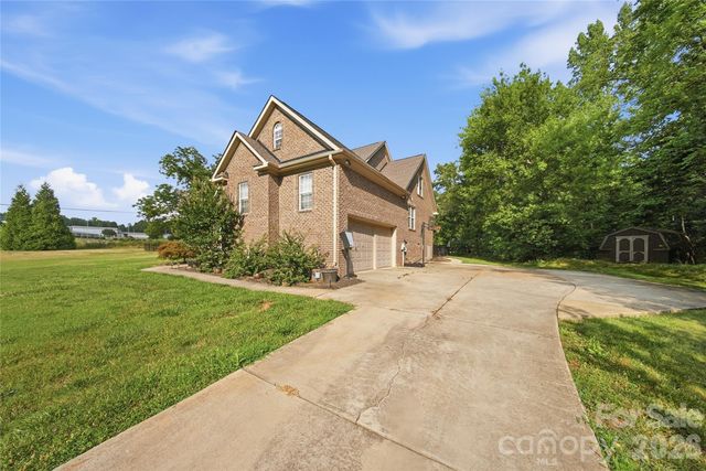 3724 Anderson Mountain Road, Maiden, NC 28650