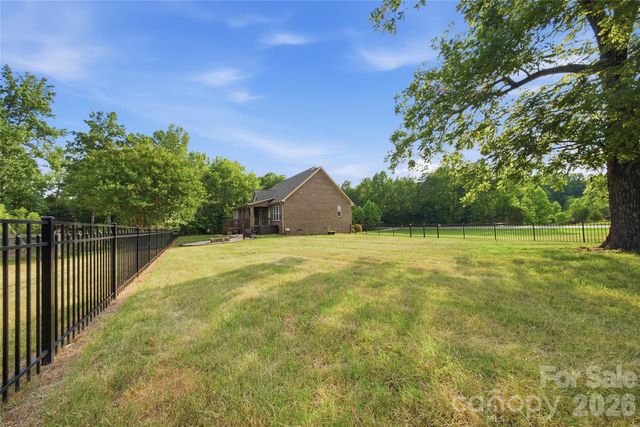 3724 Anderson Mountain Road, Maiden, NC 28650