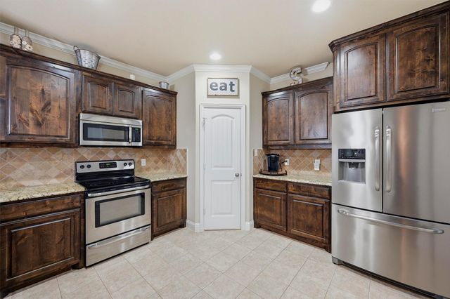 714 Mary Lee Lane, Collinsville, TX 76233