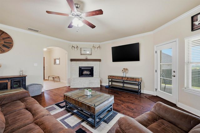 714 Mary Lee Lane, Collinsville, TX 76233