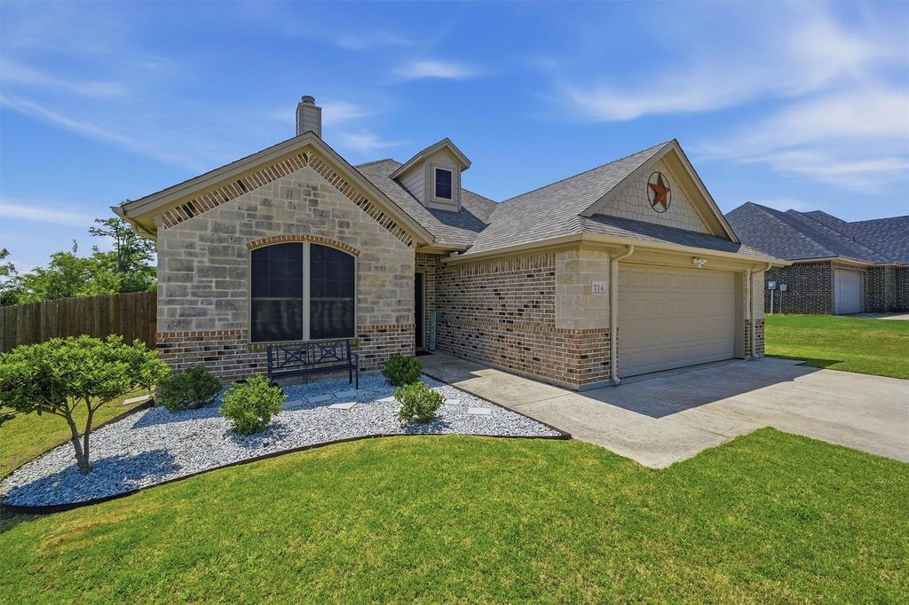 714 Mary Lee Lane, Collinsville, TX 76233