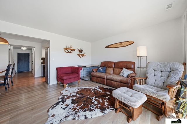 3460 Neerpark Drive, Lincoln, NE 68506