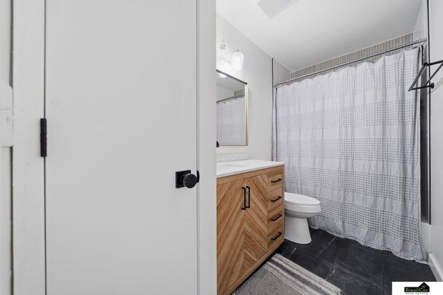 3460 Neerpark Drive, Lincoln, NE 68506